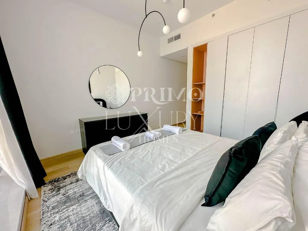 Comfy 1-Bedroom Apartment At Blue Wave - Liwan Dubai