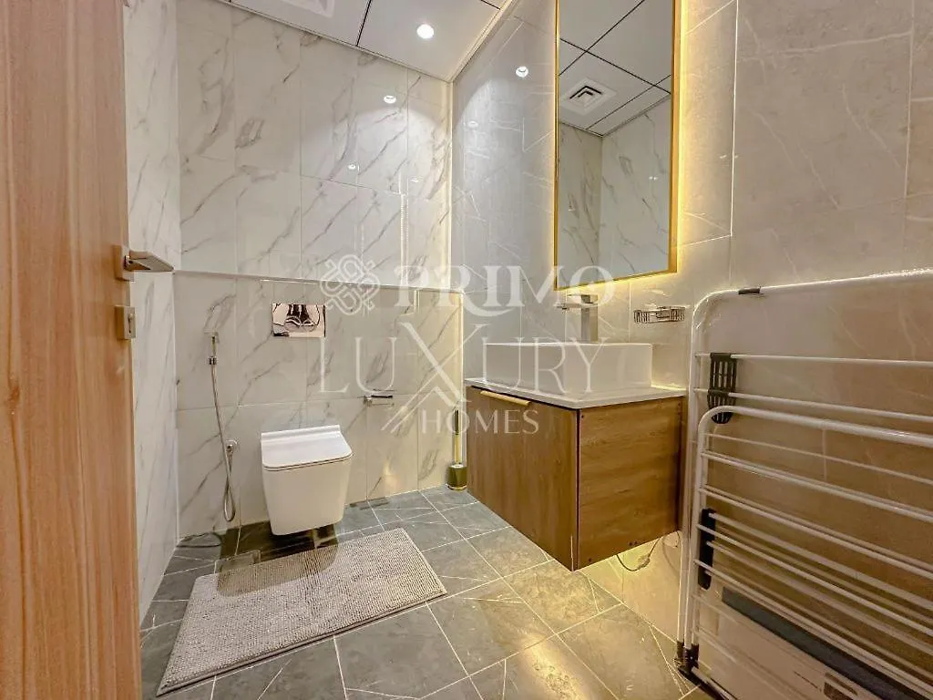Comfy 1-Bedroom Apartment At Blue Wave - Liwan Dubai